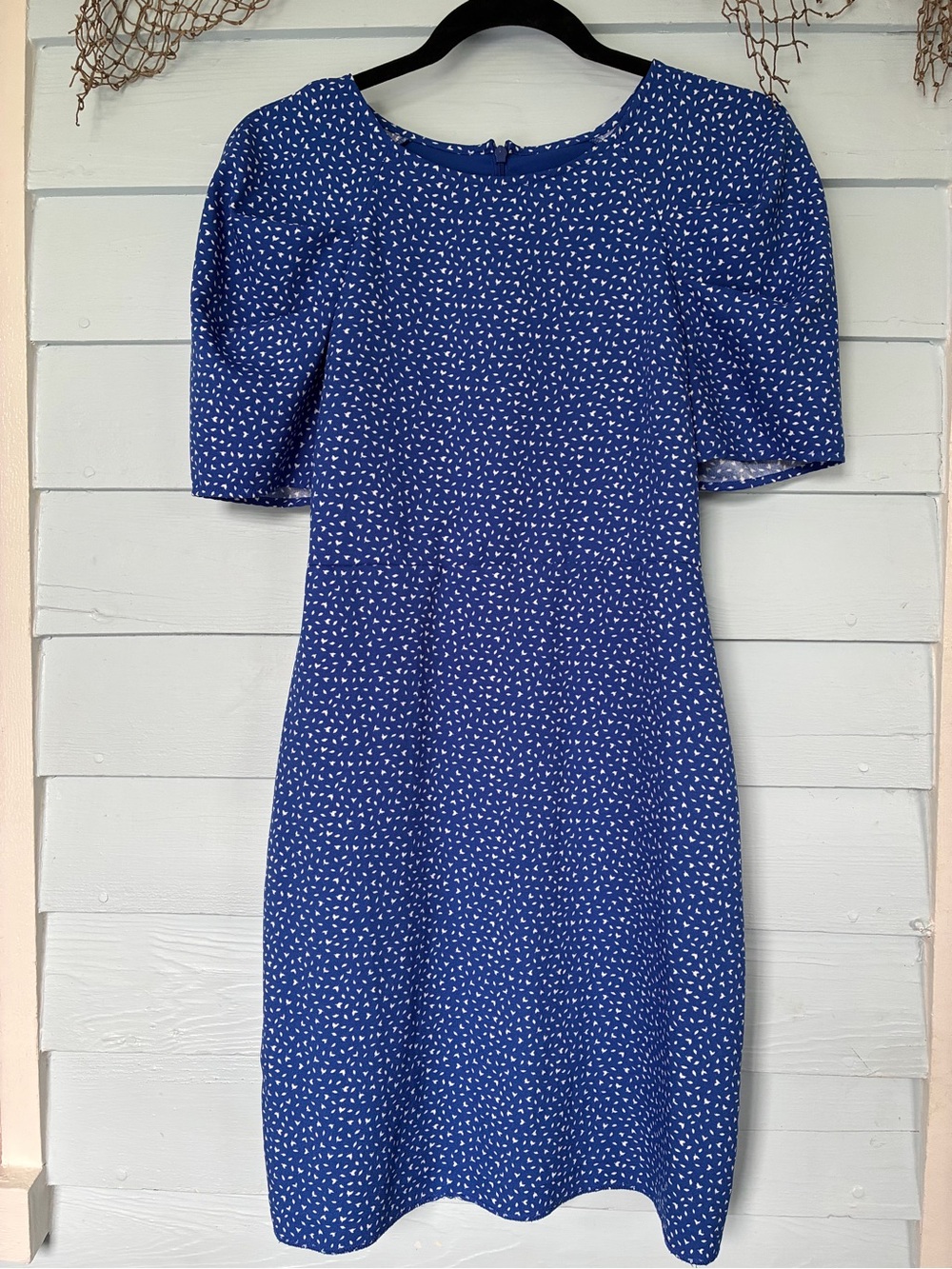 Blue Puff-Sleeve Sheath Dress with Subtle White Print